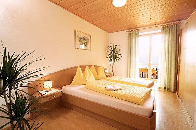 Apartamento Finkenhof: Ferienwohungen - Urlaub Auf Dem Bauernhof Termeno Exterior foto