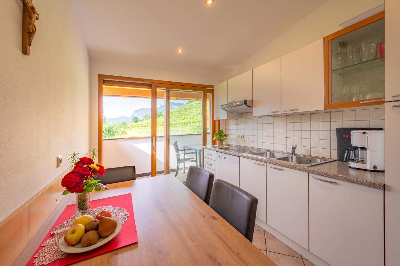 Apartamento Finkenhof: Ferienwohungen - Urlaub Auf Dem Bauernhof Termeno Exterior foto